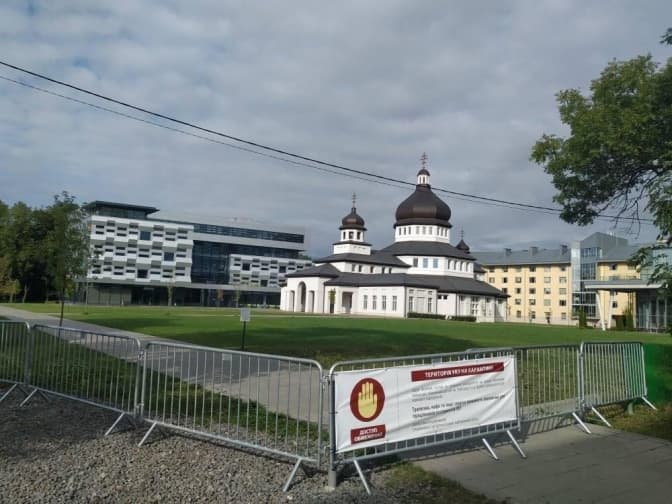 Територію УКУ у Львові закрили для сторонніх відвідувачів
