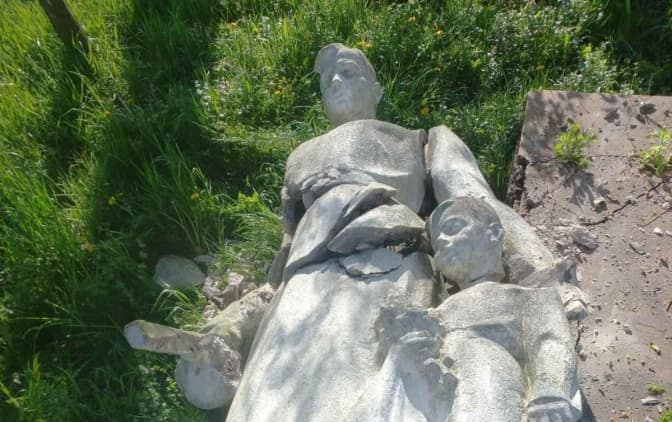 У ще двох громадах на Львівщині декомунізували радянські пам'ятники