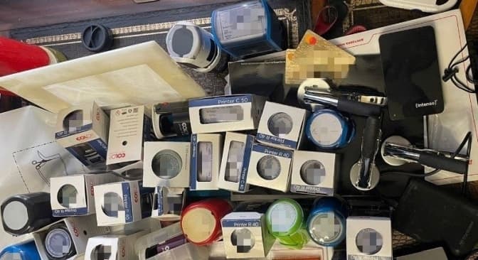 У Києві впіймали шахрая, який продавав медикам фальшиві документи для роботи за кордоном