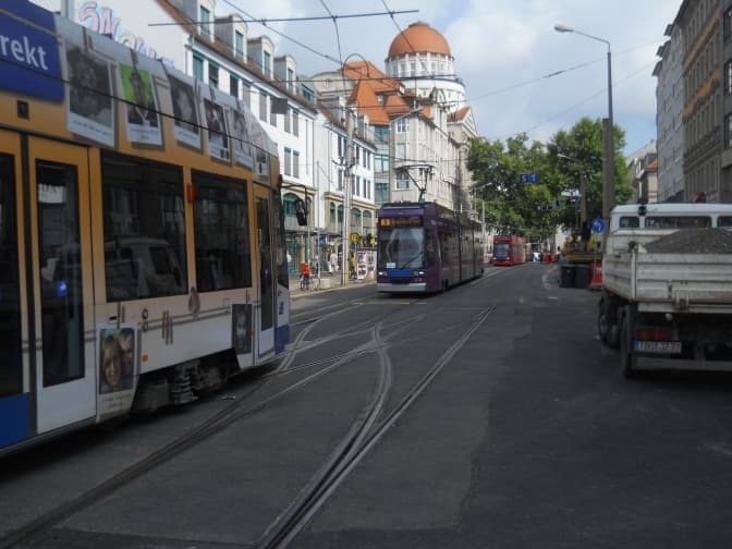 Чому трамвай не може стояти в заторі або 20 порад від Лейпцига Львову