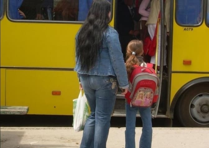 Від сьогодні за проїзд у автобусах Львова школярам доведеться платити