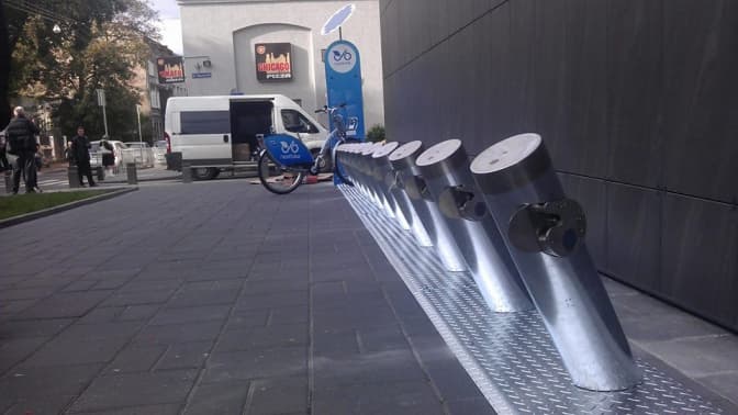 Перший муніципальний велопрокат в Україні встановили у Львові