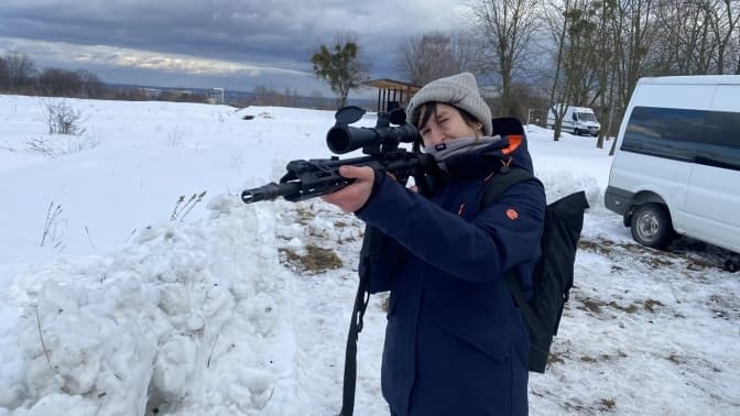 «Це краще, ніж ховатися у підвалі». Львів’янки про те, чому вирішили проходити військовий вишкіл