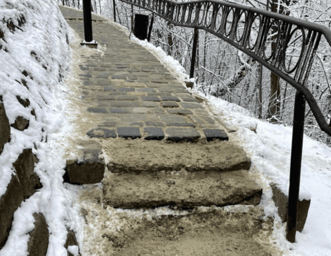 Фото: "гаряча лінія" Львова