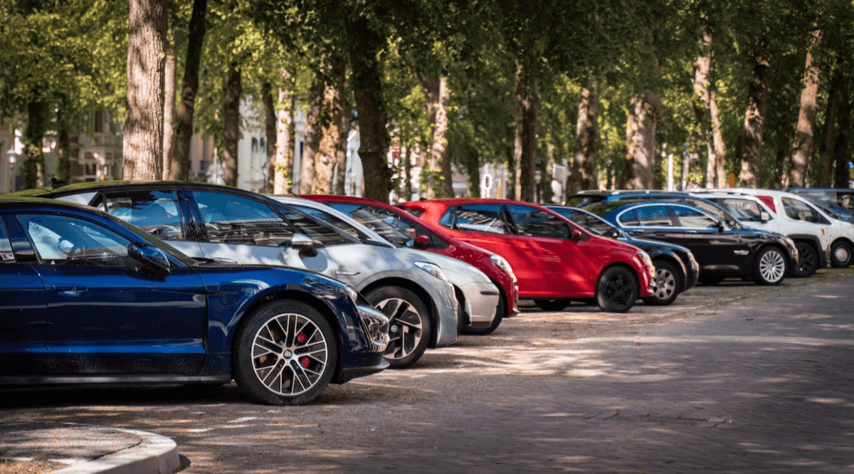 У Львові відновили роботу парковки на вулиці в центрі міста