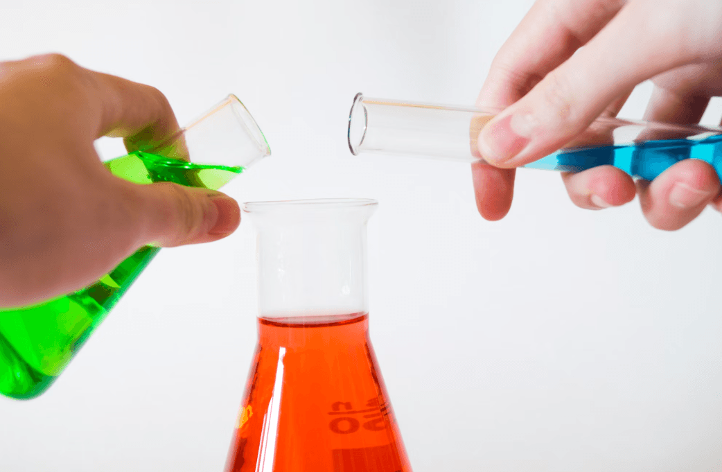 Львівські учні перемогли у всеукраїнському конкурсі з хімії