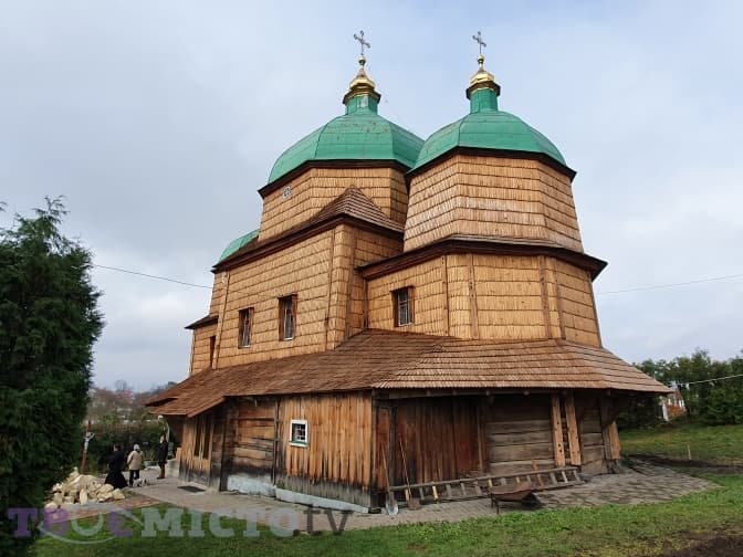 Як унікальний 250-річний храм біля Львова повертають до автентичного вигляду. Фото, відео