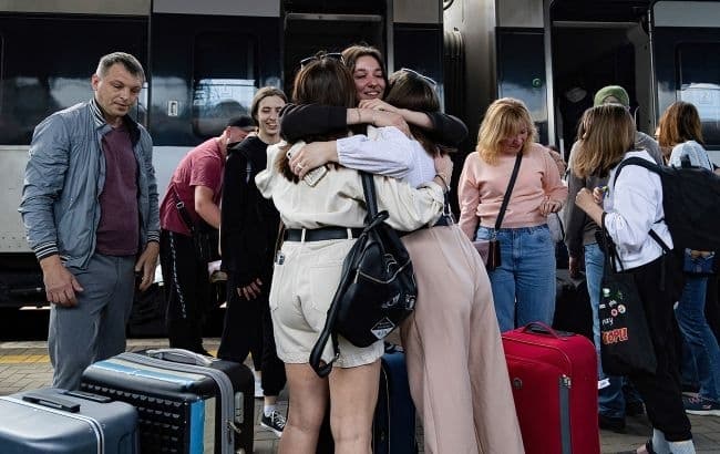 Як українців повернути з чужини після війни та де на Львівщині не демонтували жодну пам’ятку срср. Підсумки доби