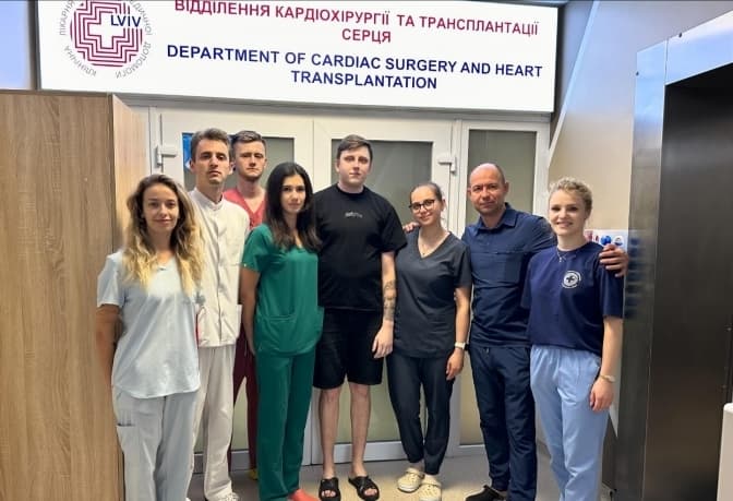 Львівські лікарі виконали одну з найскладніших операцій на серці