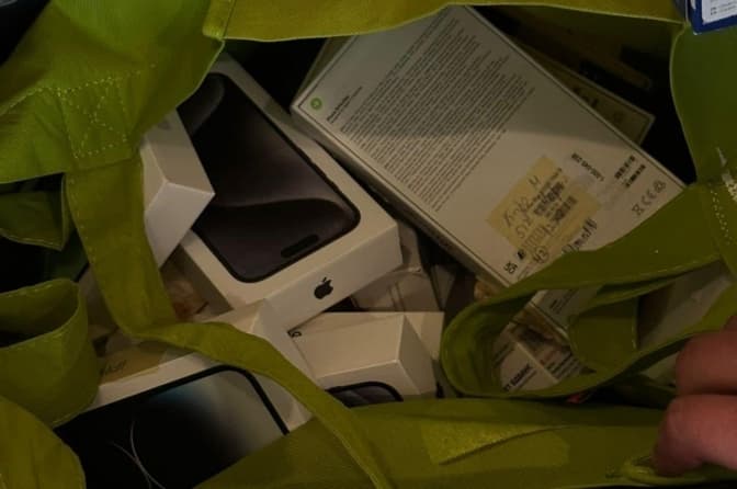 На Львівщині митники виявили контрабанду алкоголю та телефонів на 1,5 млн грн