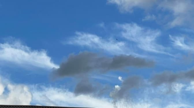 У Києві пролунали вибухи. Людей просять не покидати укриття