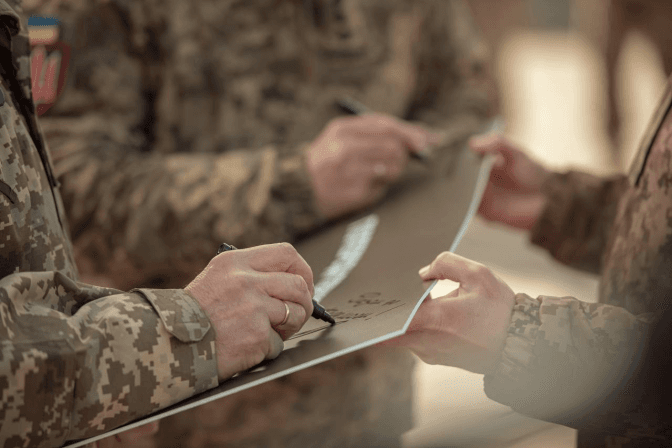 На Алеї захисників України встановили пам’ятний знак інженерним військам