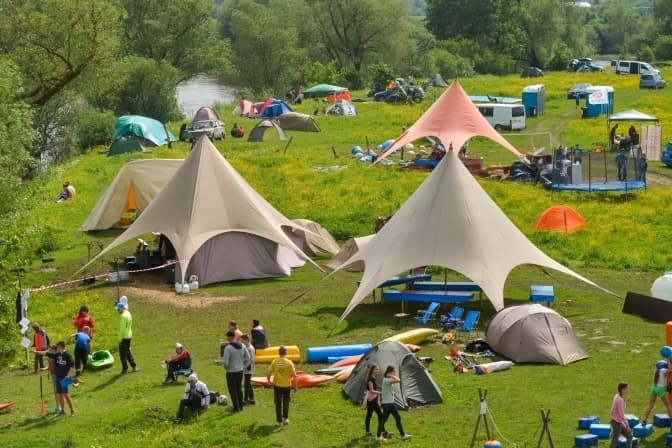 Дітей військових та ВПО запрошують до безкоштовного табору на Львівщині