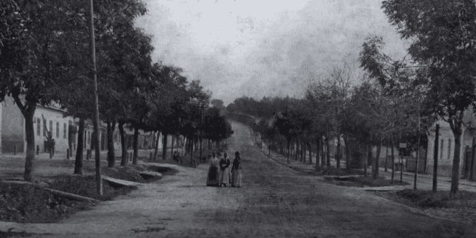 Куди вели шляхи зі Львова більше півстоліття тому. Атмосферні фото