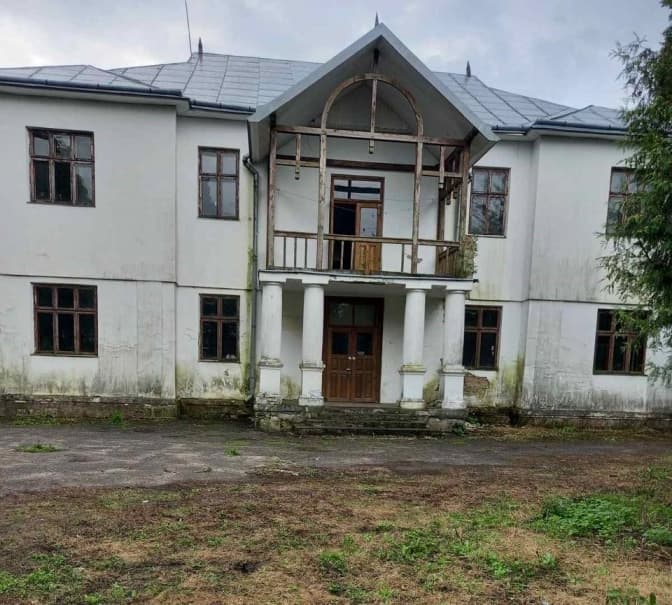 На Львівщині за 41 млн грн планують ремонт приміщення для переселенців