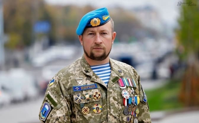 У Києві попрощаються із загиблим на Сході десантником Русланом Боровиком