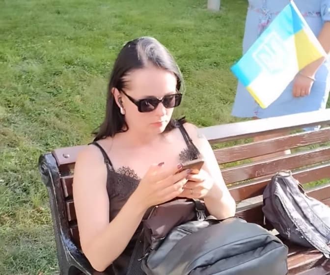 Не встала під час гімну. Ексчиновниця Львівської ОВА прокоментувала інцидент