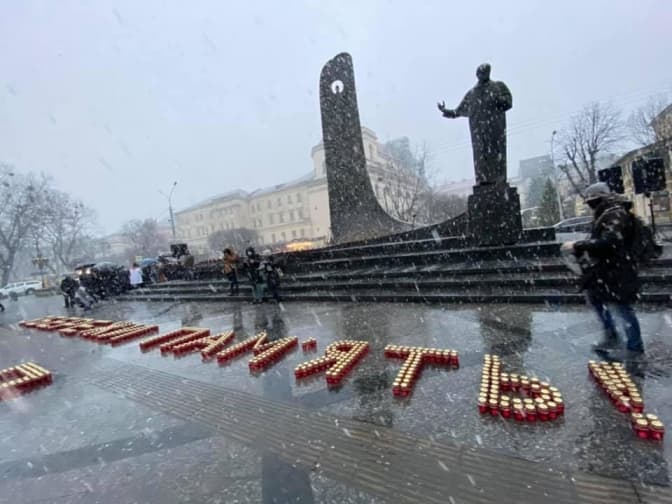 У Львові вшанували пам'ять жертв Голодоморів. Фото дня