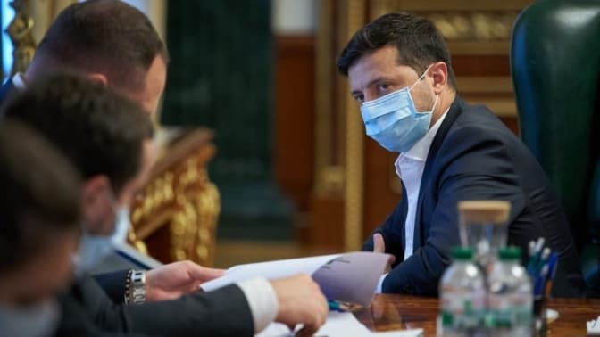 Конституція vs імпровізація. На що насправді не має права Зеленcький