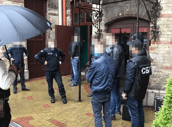 У Львові на хабарі викрили посадовця ДСНС