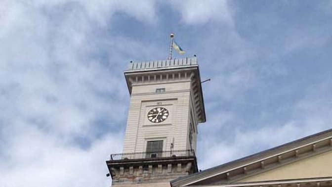 Перше демократичне скликання Львівської міськради або Як Львовом керувало 650 депутатів