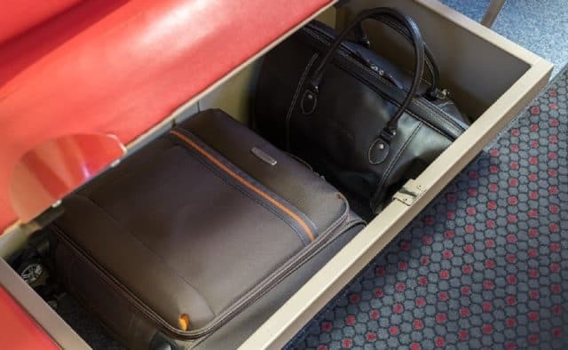 Укрзалізниця запустила доставку ручної поклажі для львів'ян, які їдуть в столицю