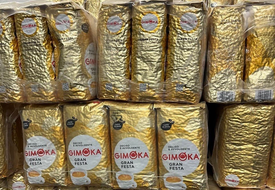 Через кордон на Львівщині намагалися незаконно перевезти 3,5 тонни італійської кави