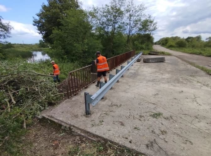 На Львівщині ремонтують міст, зруйнований повінню 17 років тому