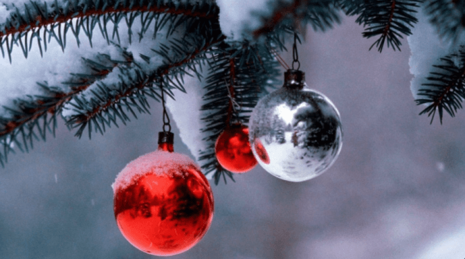 Як обрати безпечні новорічні прикраси. Пояснення