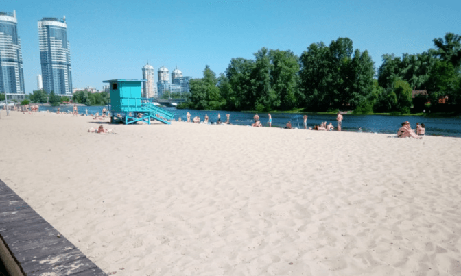 Для закритих пляжів у Києві планують закупити пісок на 6,5 млн гривень