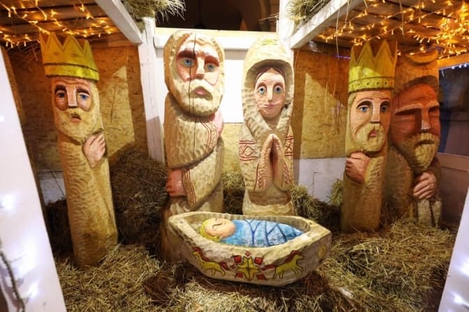 У центрі Львова відкрили інтерактивну різдвяну шопку