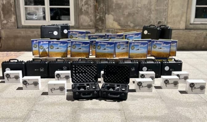 Ще майже 200 дронів від громади Львова передали військовим