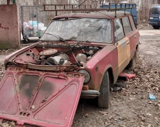 У Львові евакуюють ще 23 занедбані автомобілі з вулиць міста