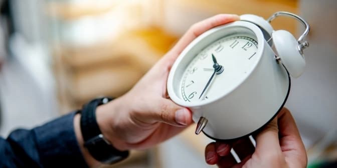 Коли в Україні переводять годинник на літній час у 2024 році