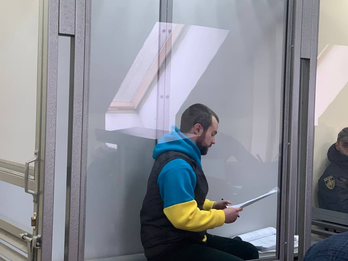 За державну зраду судять львів'янина. Його обвинувачують у зустрічах з куратором, поїздках в росію