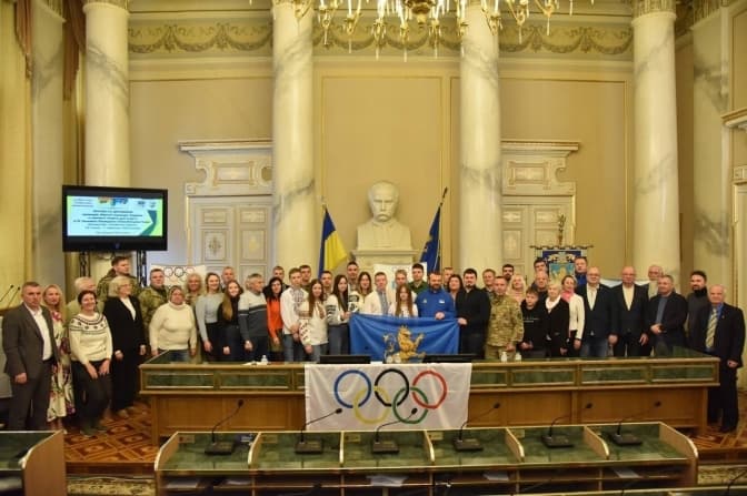 Десять спортсменів зі Львівщини вирушили на юнацькі зимові Олімпійські ігри