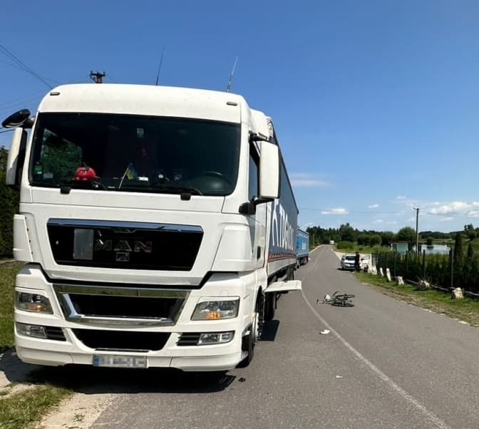 Біля Львова водій вантажівки наїхав на велосипедиста