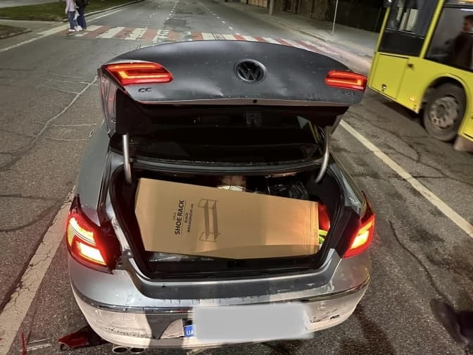 Нетверезий бізнесмен після ДТП у Львові намагався підкупити чоловіка, аби той не викликав поліцію