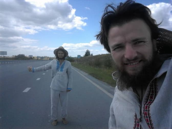 До Львова завітають відомі босоногі мандрівники