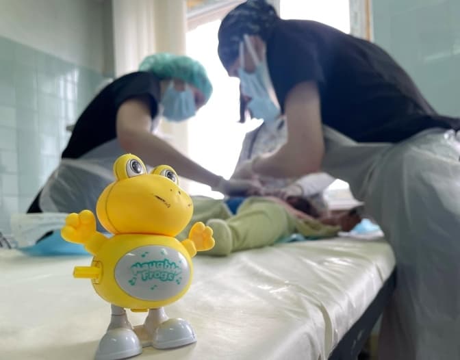 Львівські лікарі врятували 10-місячне немовля з серйозними опіками тіла