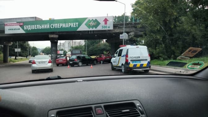 Ситуація на дорогах Львова: ДТП біля Галицького перехрестя