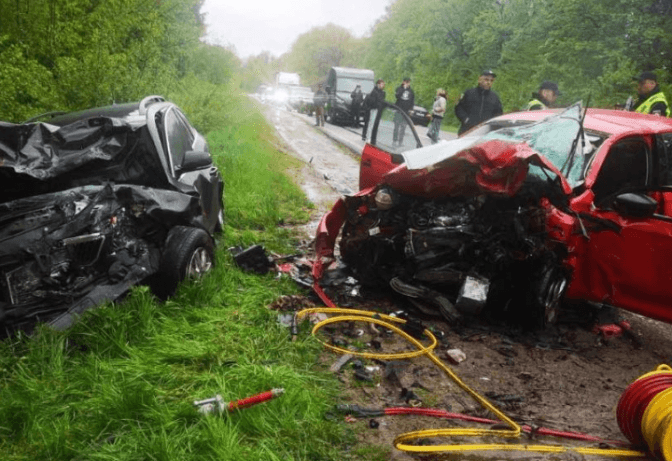 На Львівщині сталася ДТП. Постраждали 4 осіб