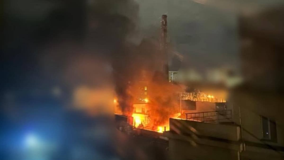 На світанку у Львові пролунав вибух і спалахнула пожежа. Що відомо