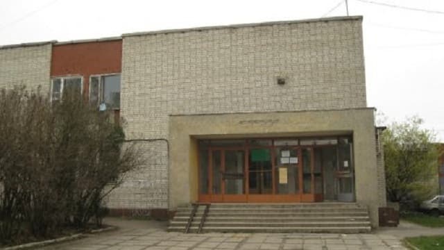 Депутати ЛМР підтримали передачу приміщення колишньої поліклініки на Роксоляни школі