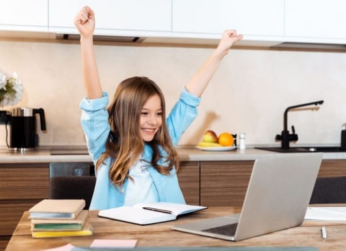 Понад 40 тисяч учнів із Львівщини через війну переїхали за кордон