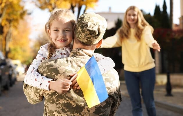 Абсолютна більшість українців довіряють ветеранам АТО та військовим. Результати опитування