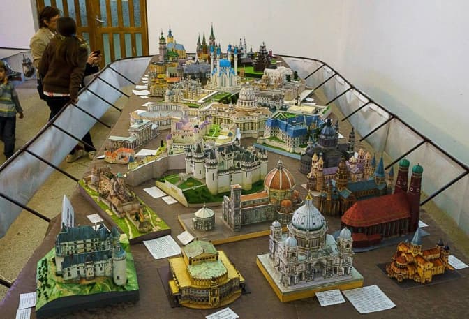 Львів’ян запрошують на виставку масштабних моделей