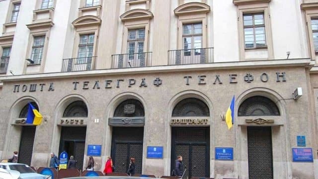 Як працюватимуть «Укрпошта» та «Нова пошта» під час карантину