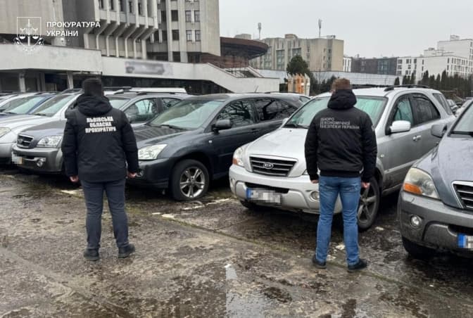 На Львівщині викрили продаж авто, завезених як гуманітарна допомога для ЗСУ