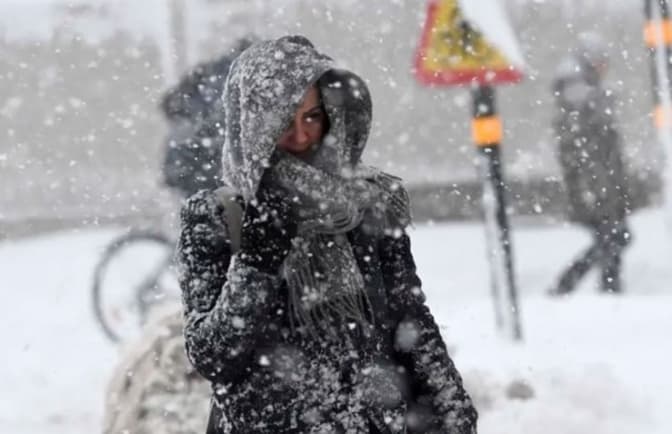 Синоптики попереджають про ожеледицю на дорогах та туман